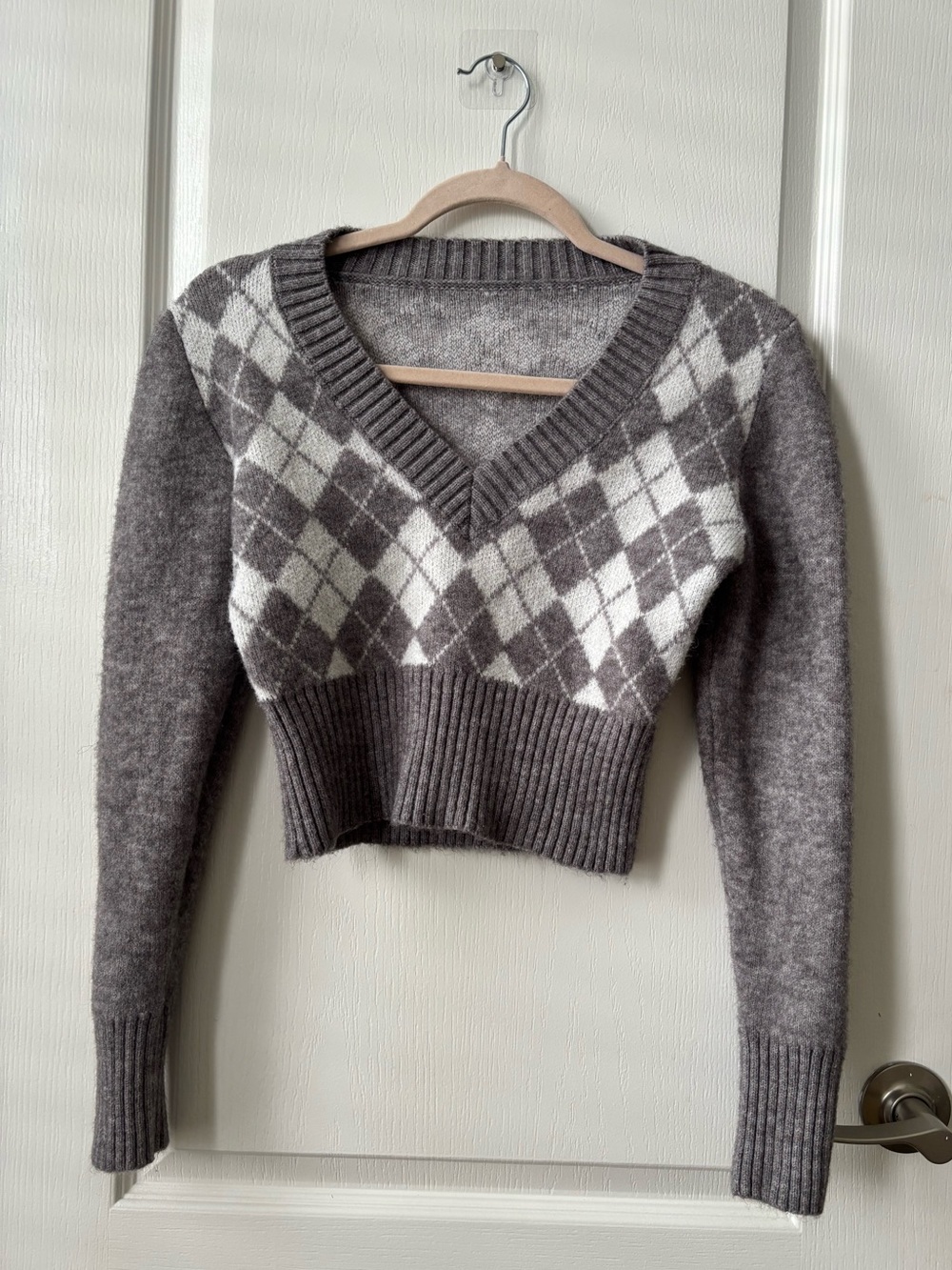 SHEIN Gray and Cream Argyle V-Neck Cropped Sweater